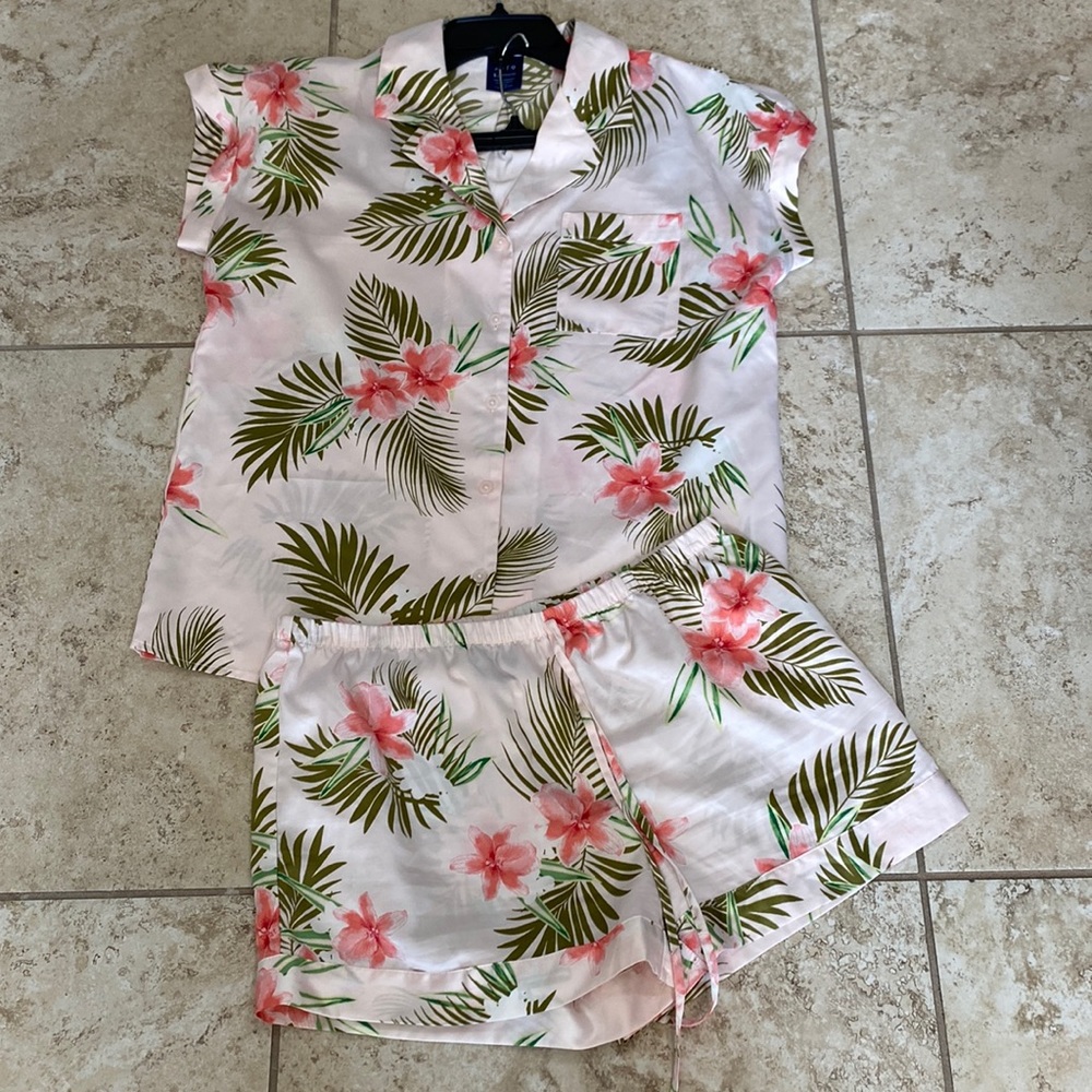 Apt 9 Intimates Pearl Hawaiian Floral Silky Button Down Pajama Set S